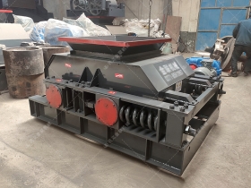 2PGC600X900雙齒輥成年人免费看片發往青海破鎳礦