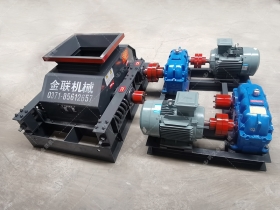 2PGC900X900大型雙齒輥成年人免费看片發往內蒙古烏海粉碎煤