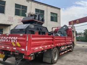 中型製砂設備2PG0806對輥黄色网站看片發往河南